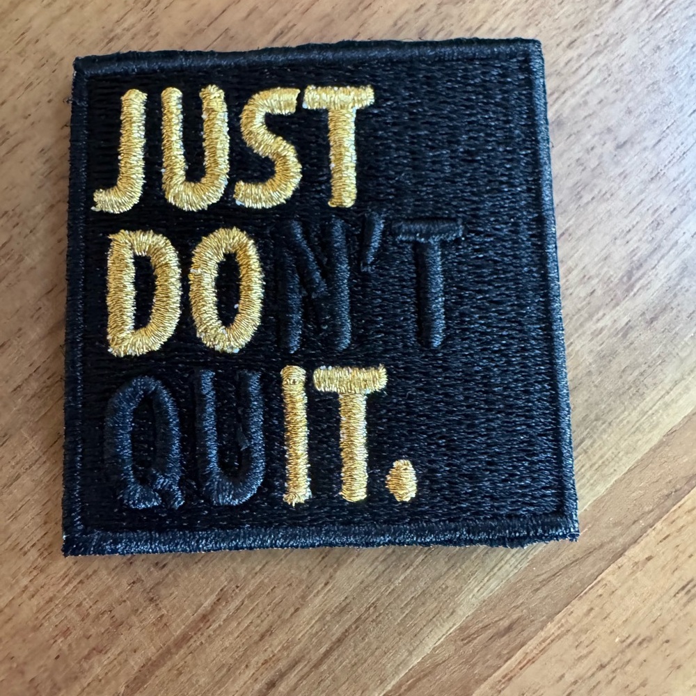 Suburban - Just Don't Quit (Just Do It) Morale Patch - Gold - Picture 2 of 3